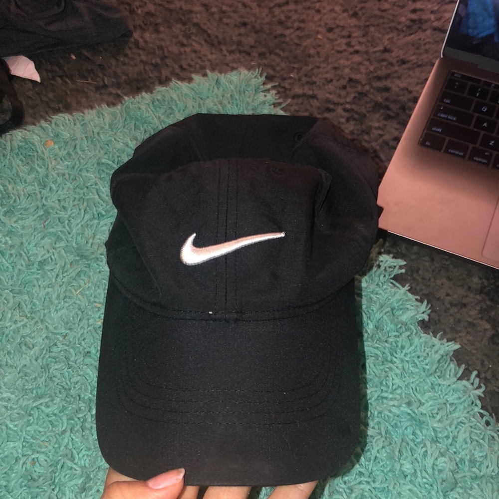 Nike hat for women’s
